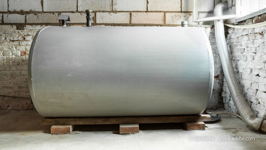 Nicht mehr benötigte Öltänke können ganz einfach zum Wasserspeicher umfunktioniert werden. (© denboma – stock.adobe.com)